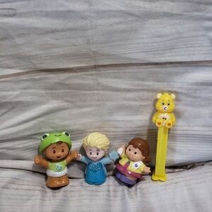 Fisher Price Little People Set Of 3 Boy Frog Costume Elsa Frozen Mom Bottle 3"